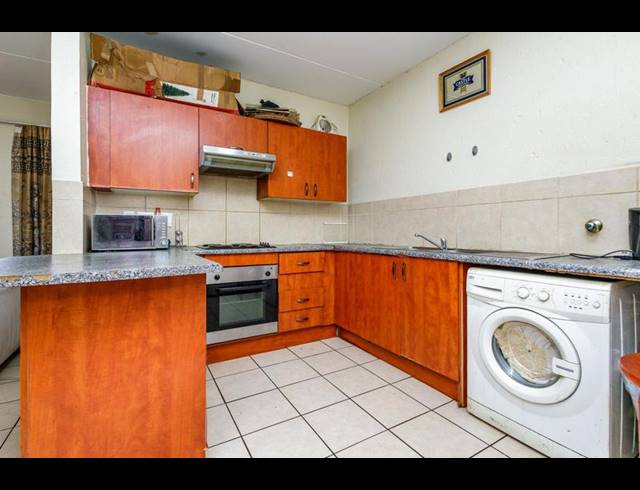 2 BEDROOM APARTMENT FOR SALE IN COMET